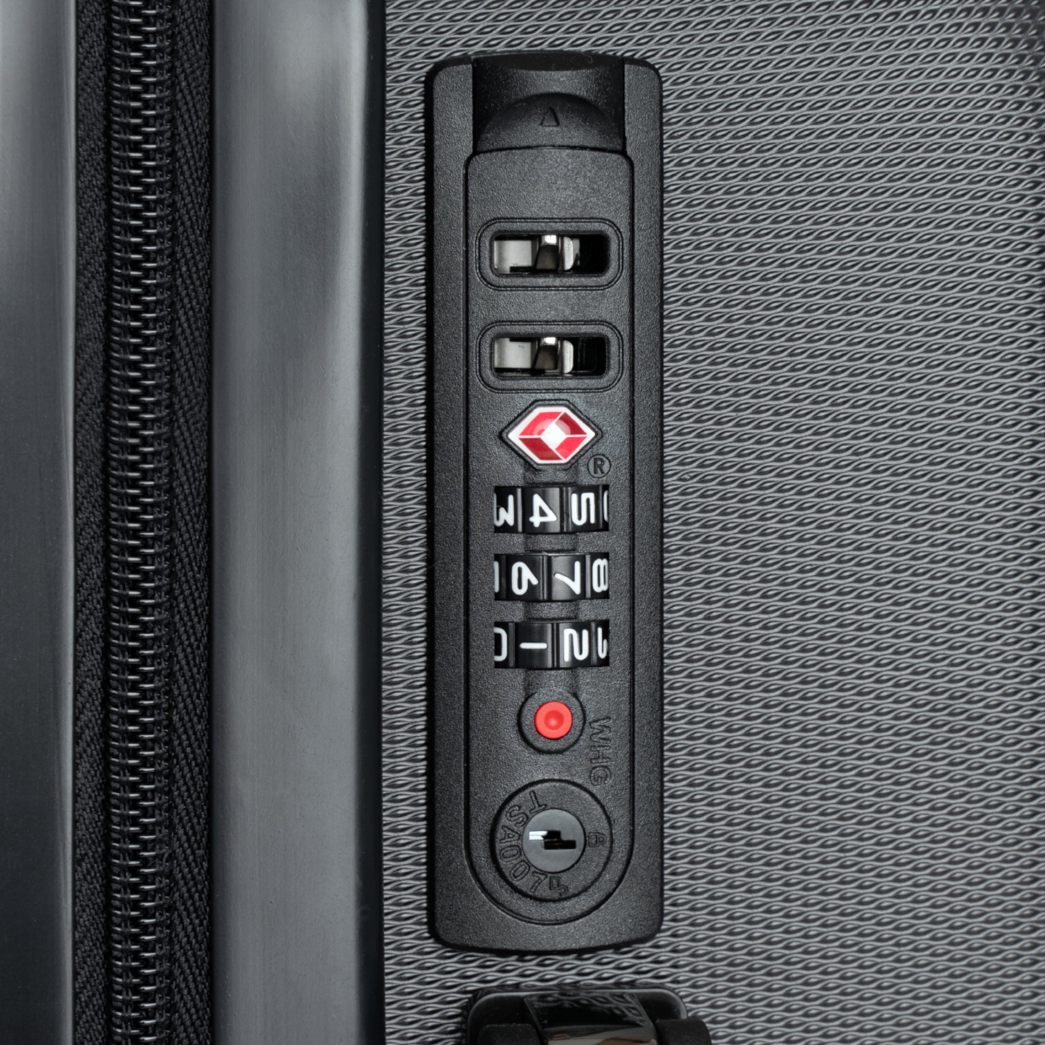 Black (S, M, L) — Carry-On Suitcase – Sleek Black Hardshell Spinner with Telescoping Handle