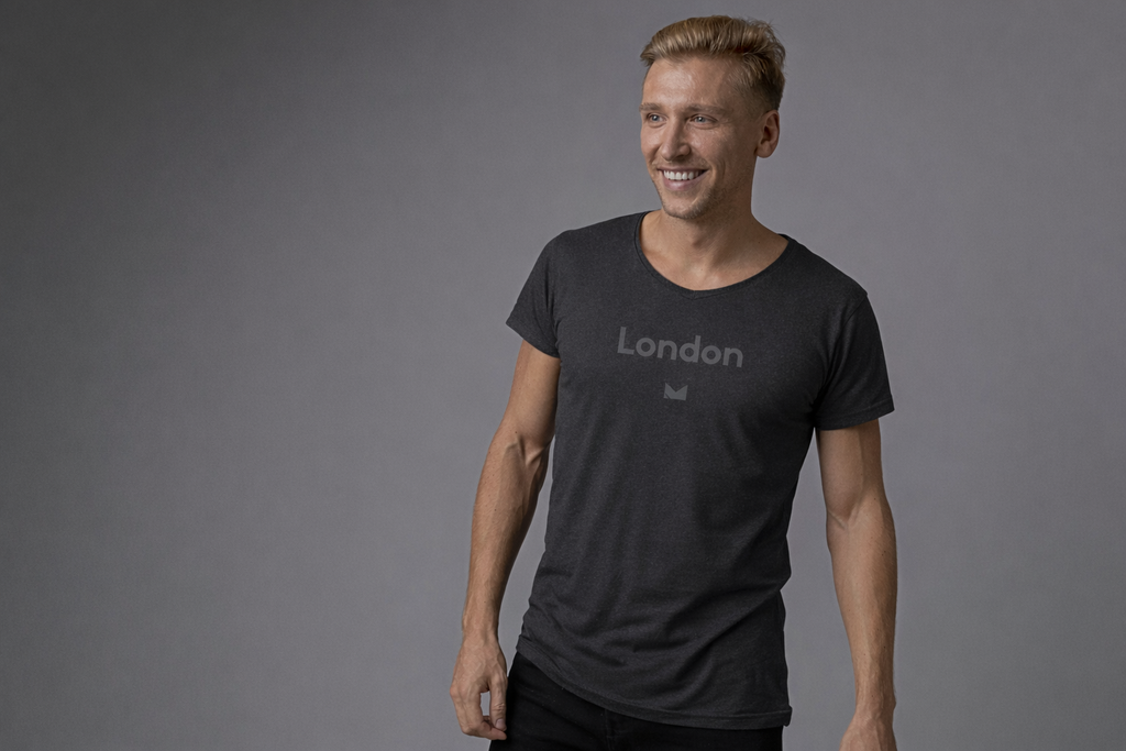 London Logo Graphic T-Shirt