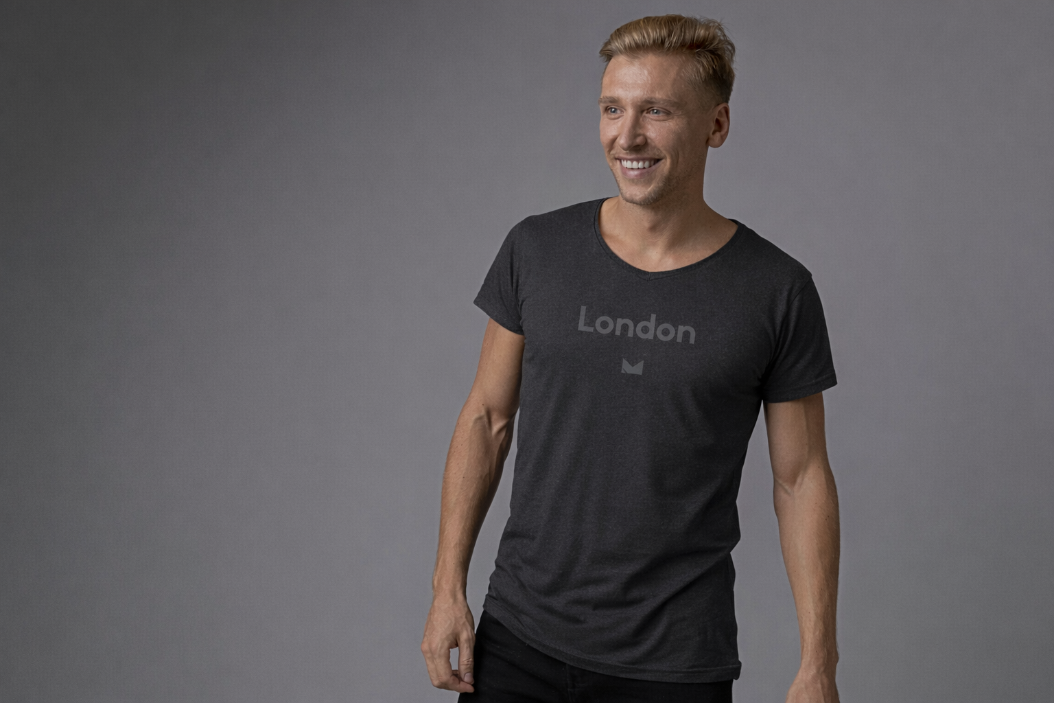 London Logo Graphic T-Shirt